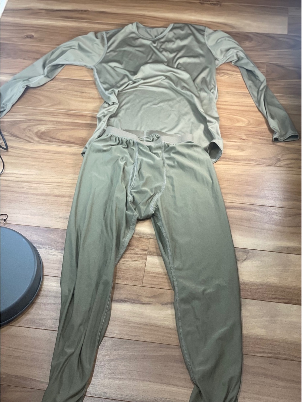 military issued army ECWCS Gen III Level 1 silkweight thermals set size small